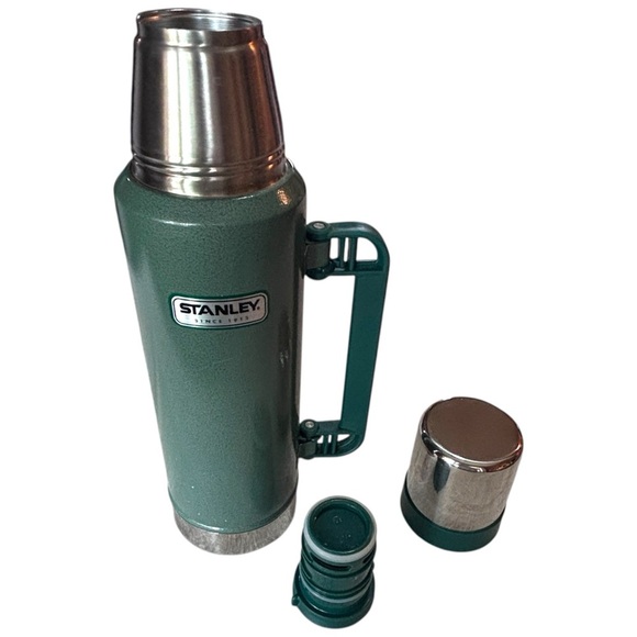 Stanley Classic Vacuum Bottle with Handle 1.1 qt thermos coffee NEW - Picture 5 of 5